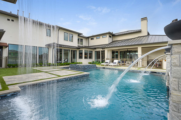 Backyard pool and spa