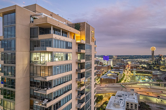 The House Condos in Victory Park